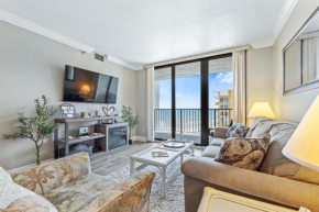Coastal Charmer Ocean View Pool Walk to shopping dining Trillium 601